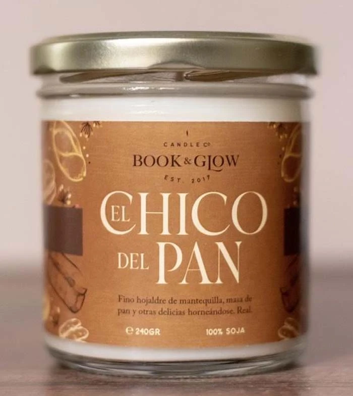 Book And Glow - *Mundos Extraordinarios* - Bougie De Soja - El Chico Del Pan 3 Book And Glow - *Mundos Extraordinarios* - Bougie De Soja - El Chico Del Pan – Image 3