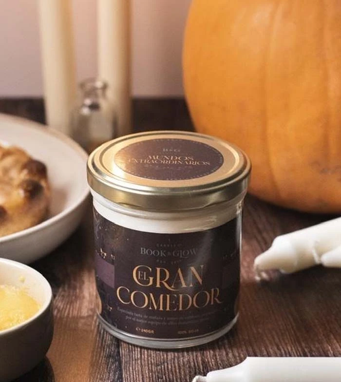 Book And Glow - *Mundos Extraordinarios* - Bougie De Soja - El Gran Comedor 2 Book And Glow - *Mundos Extraordinarios* - Bougie De Soja - El Gran Comedor – Image 2