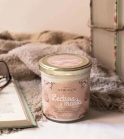 Book And Glow - *Perfect Moments* - Bougie De Soja - Lectura Y Manta -Beauté Produits Magasin book and glow vela de soja coleccion perfect moments lectura y manta 3 25276