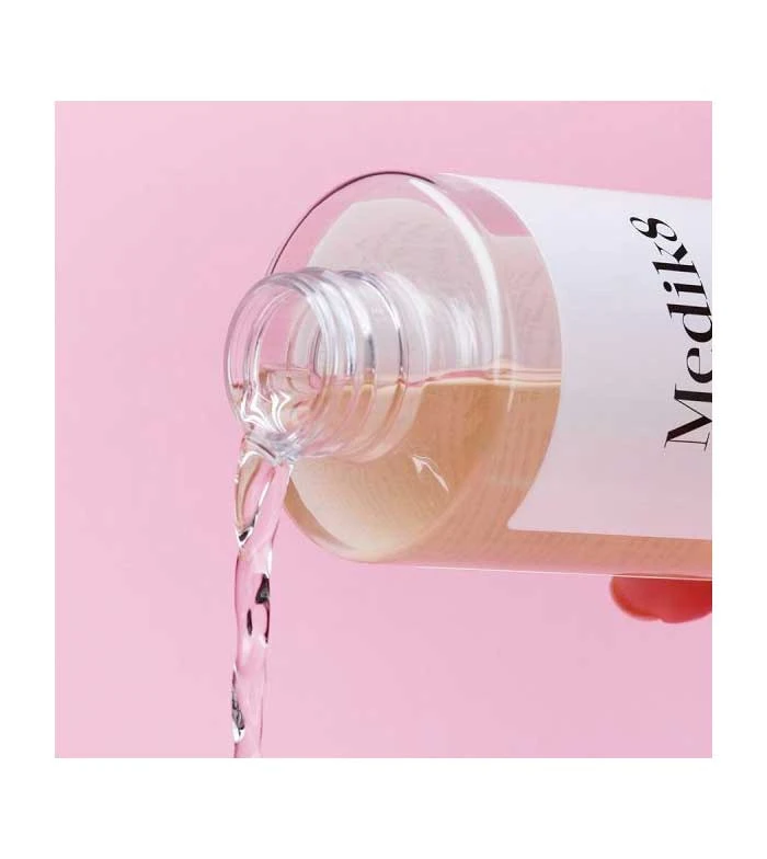 Medik8 - Toner Exfoliant Quotidien PHA Avec Activateur D'enzymes Press & Glow 2 Medik8 - Toner Exfoliant Quotidien PHA Avec Activateur D'enzymes Press & Glow – Image 2